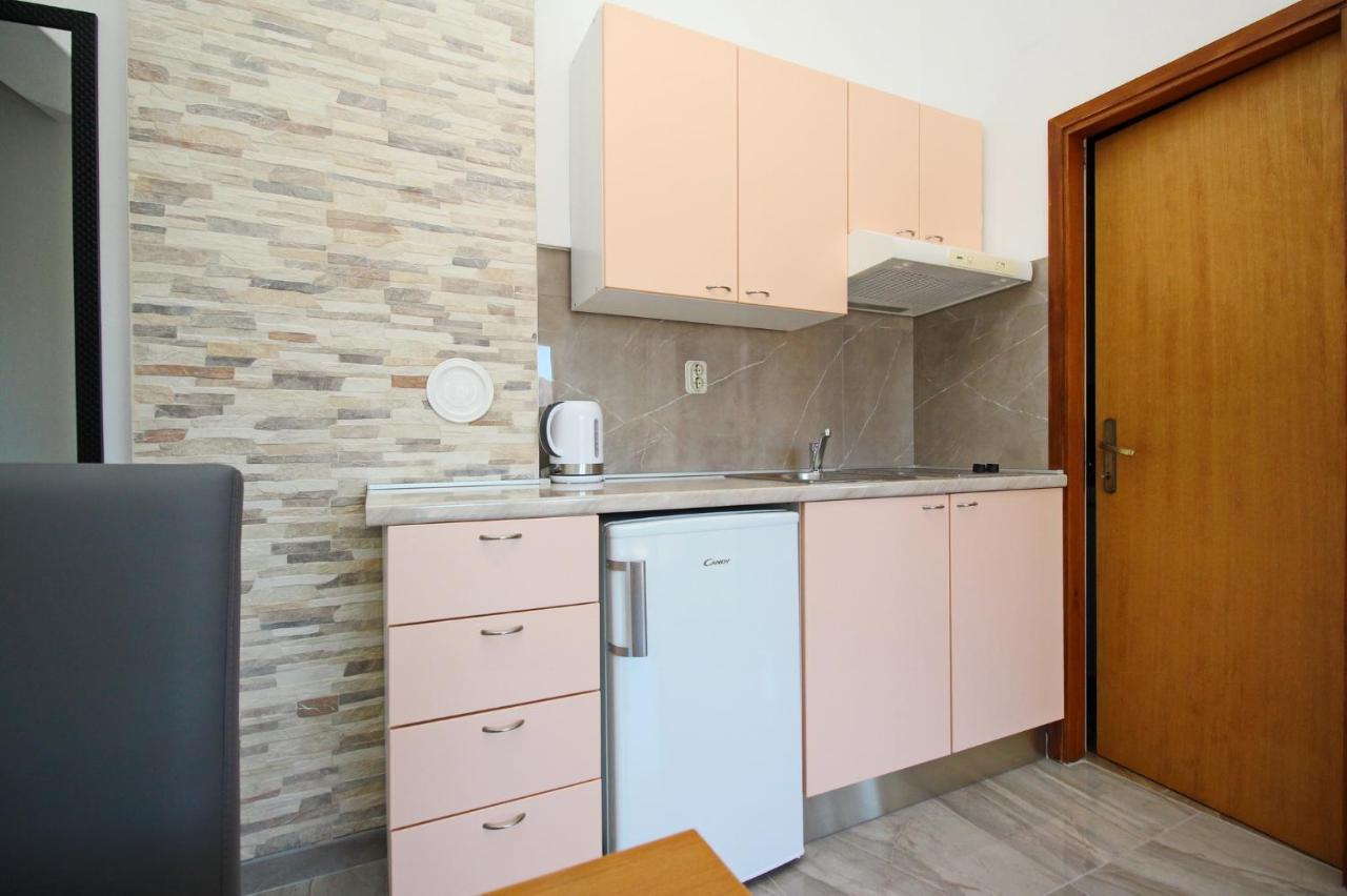 Apartments With A Parking Space Baska, Krk - 18716 Zewnętrze zdjęcie